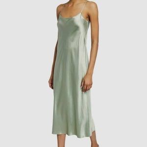 Vince Green Satin Midi Size L